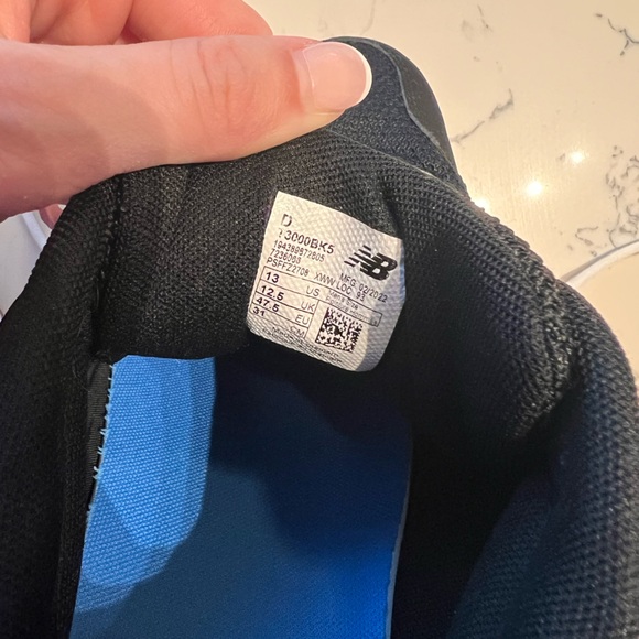 New Balance Men's size 13. Fresh Foam 3000 v5 Turf Trainer Shoes. - Picture 3 of 5